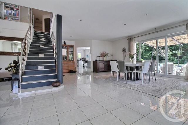 Afficher la photo en grand Maison à vendre - 8 pièces - 260 m2 - Veigy Foncenex - 74 - RHONE-ALPES