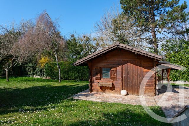 Afficher la photo en grand Maison à vendre - 9 pièces - 240 m2 - Veigy Foncenex - 74 - RHONE-ALPES
