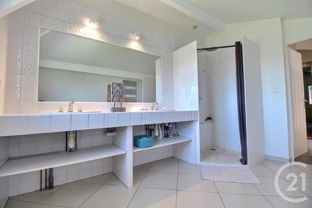 Maison à vendre - 6 pièces - 200,22 m2 - Bons En Chablais - 74 - RHONE-ALPES